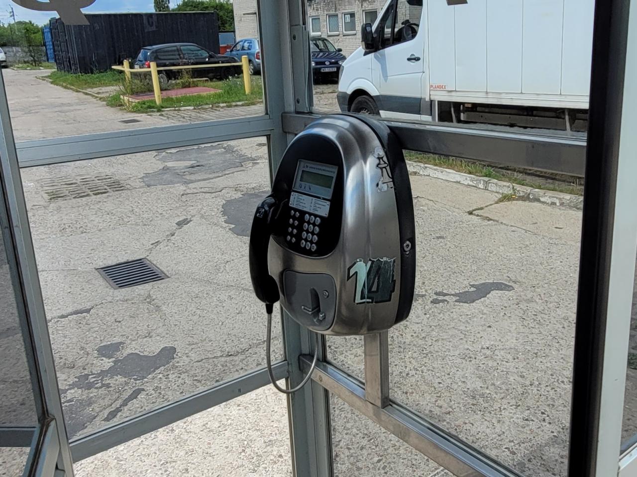 BUDKA TELEFONICZNA Z AUTOMATEM