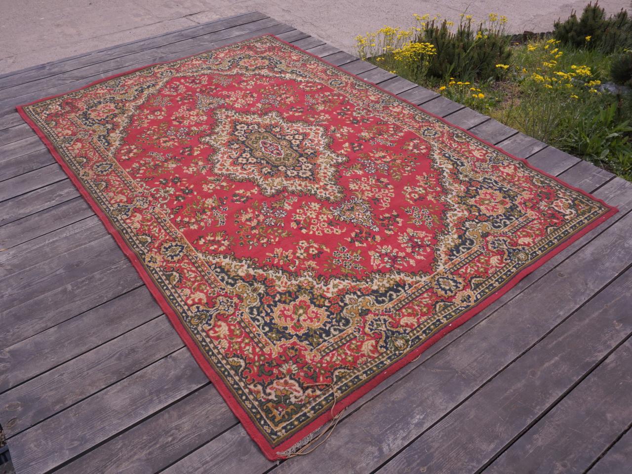 CARPET