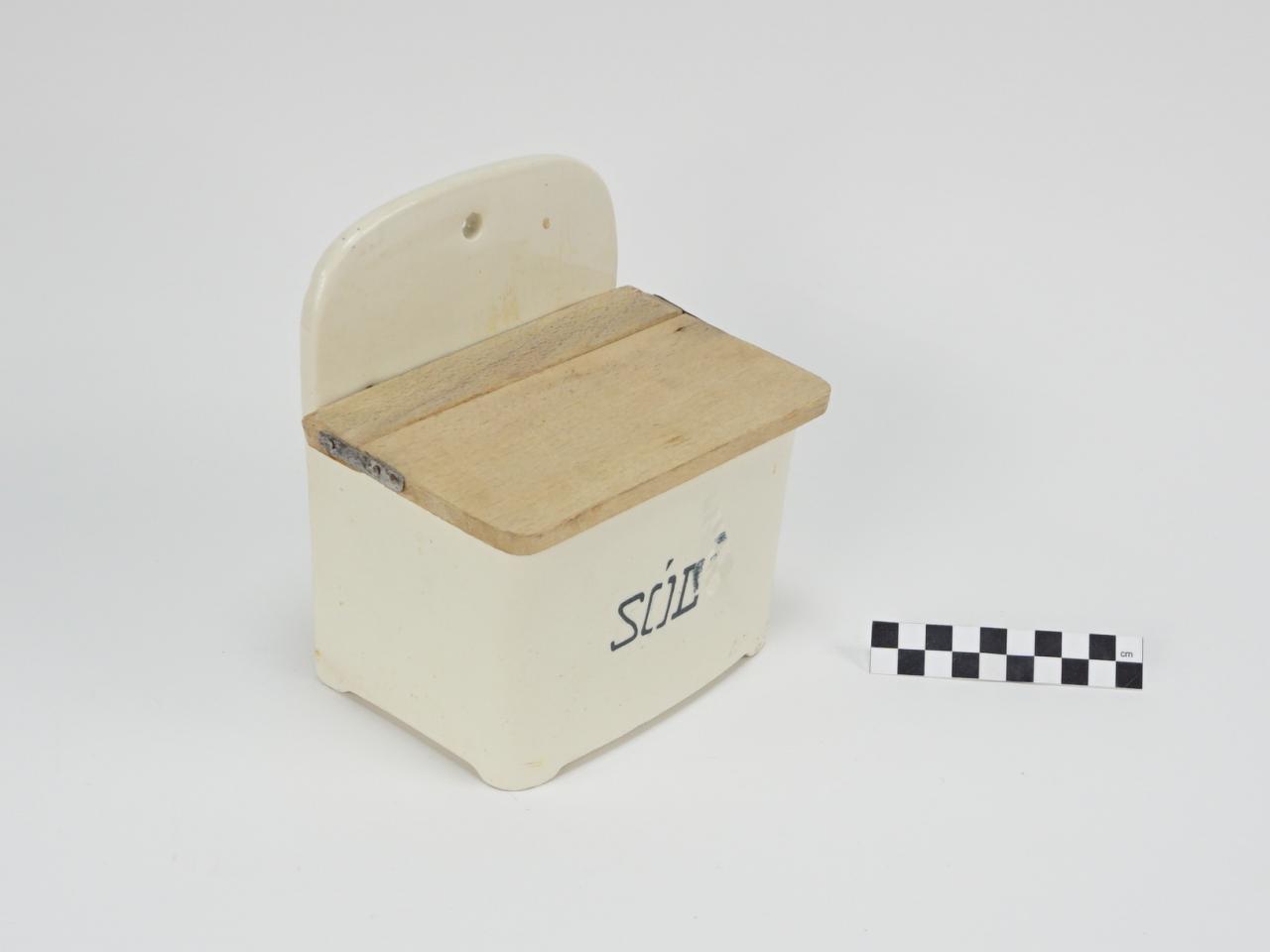 SALT AND PEPPER SHAKERS