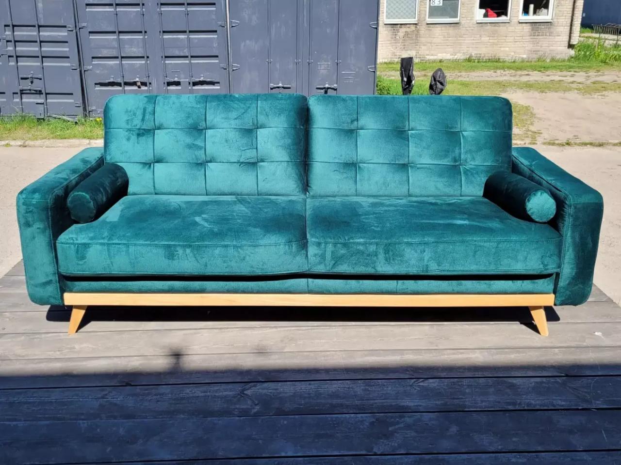 KANAPA SOFA