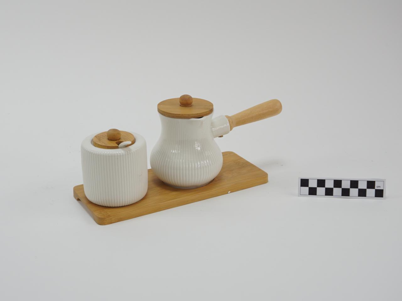 SUGAR BOWL AND CREAMER SET