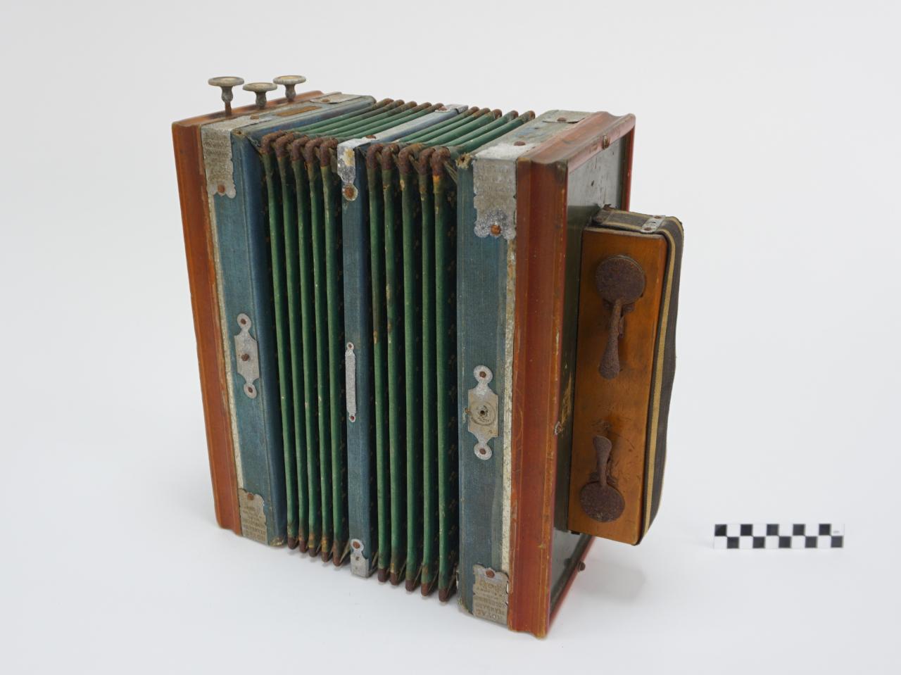 HARMONIA ACCORDION