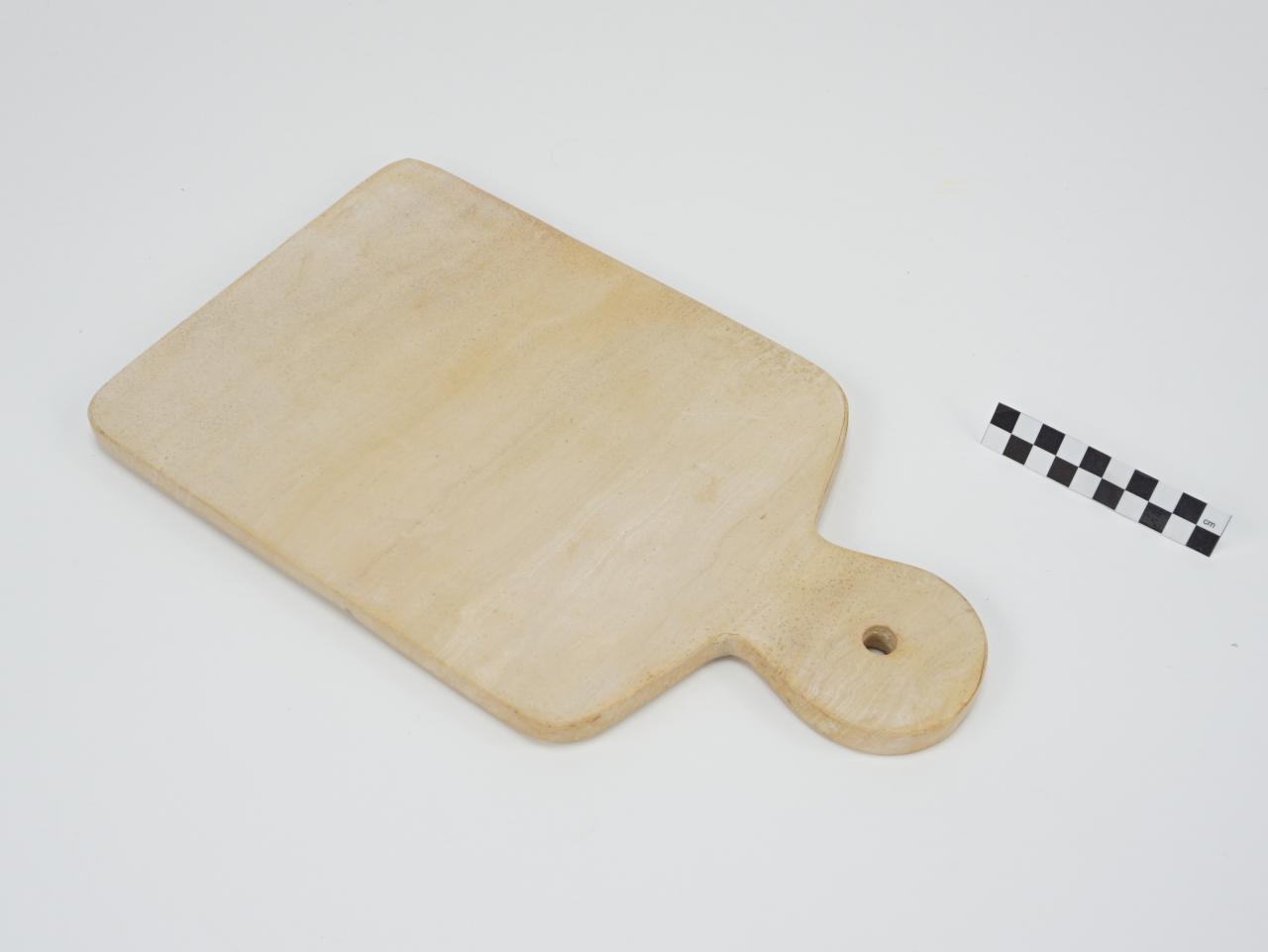 CUTTING BOARD