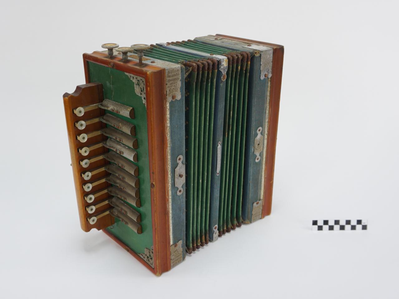 HARMONIA AKORDEON