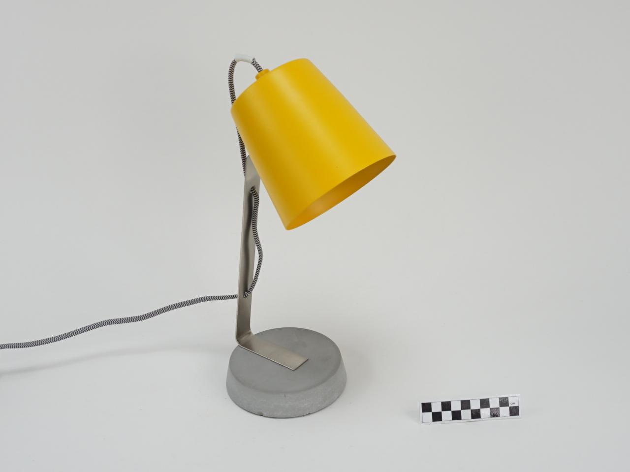 DESK LAMP