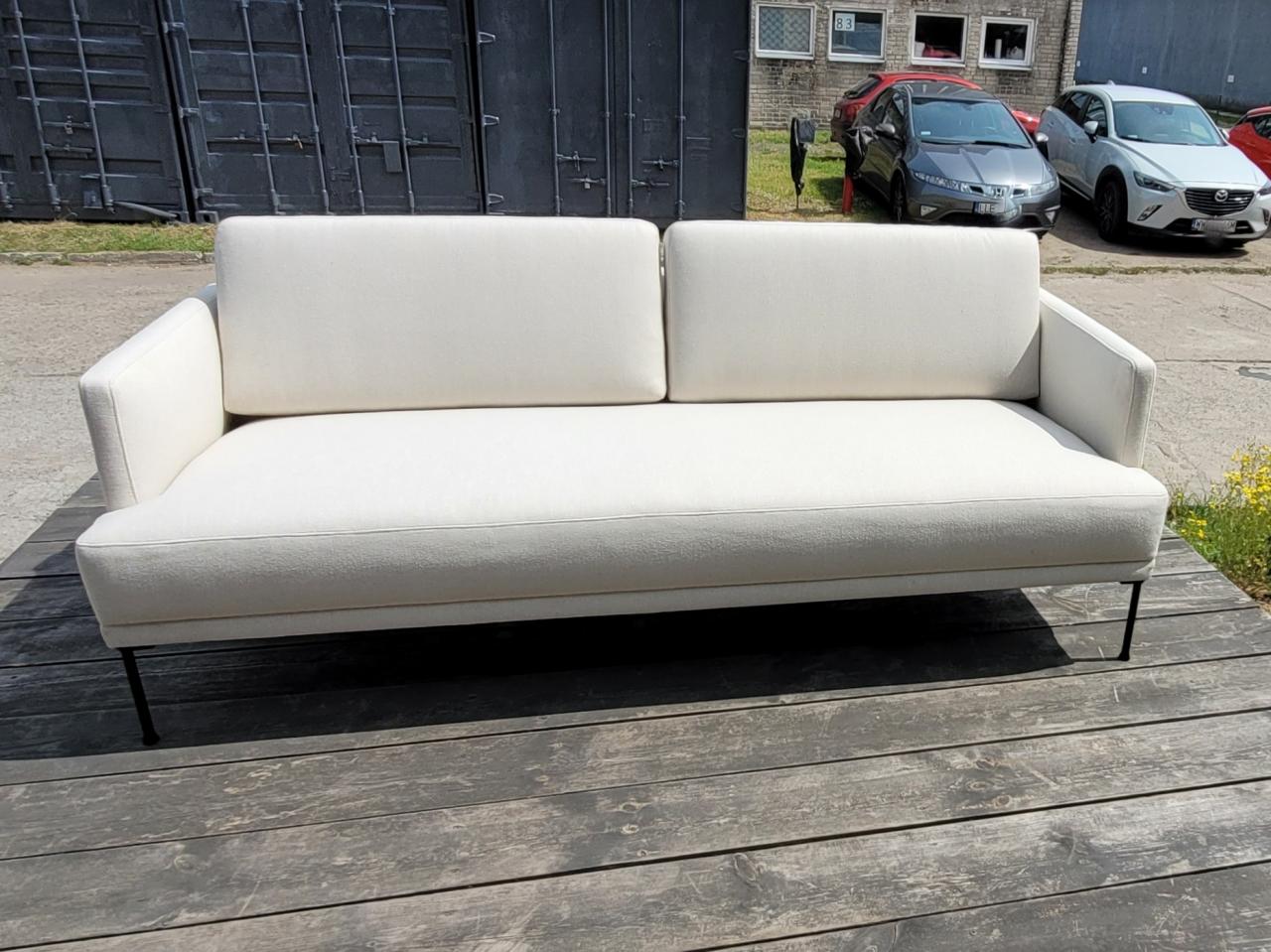 KANAPA SOFA