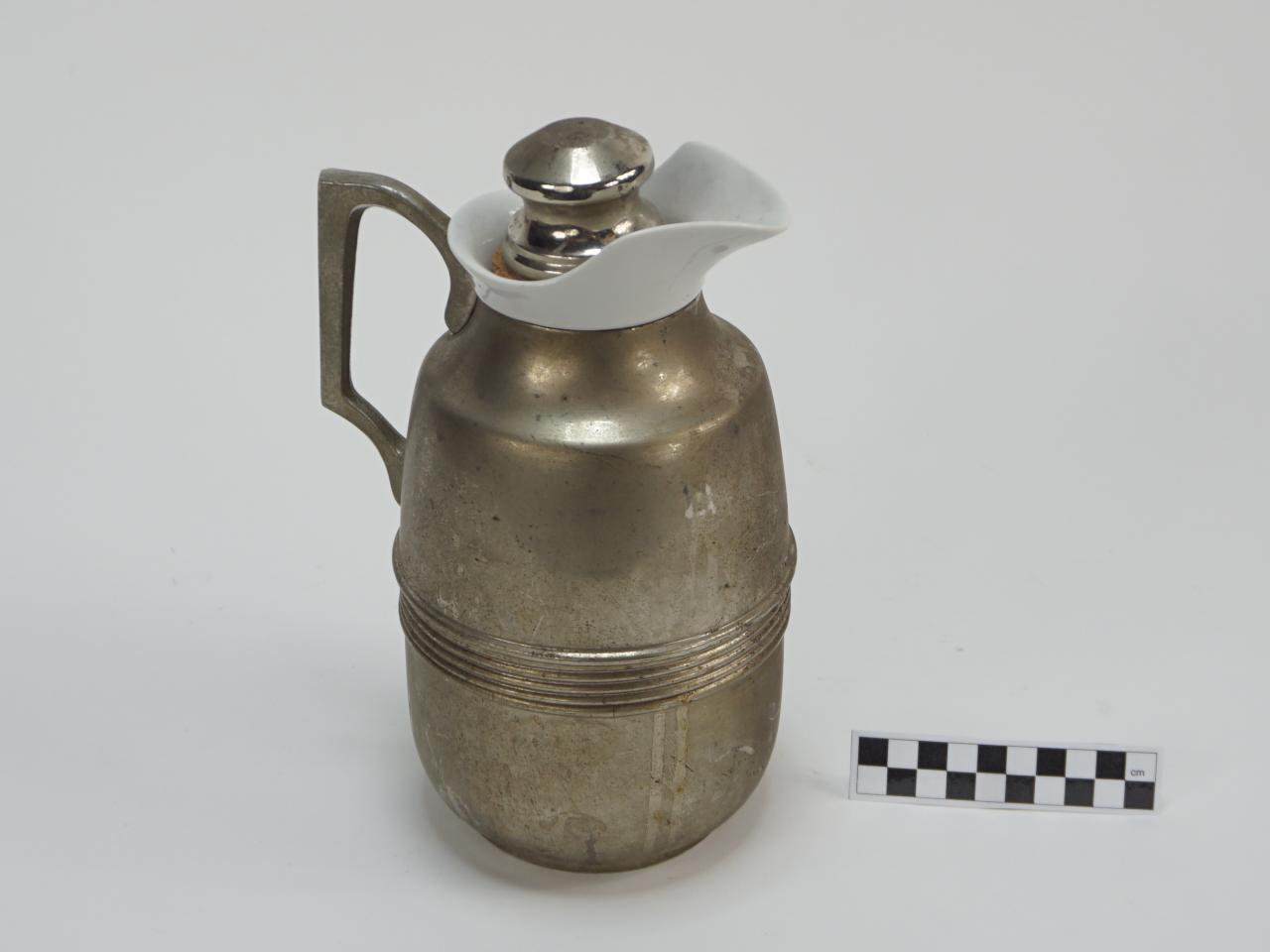 THERMOS