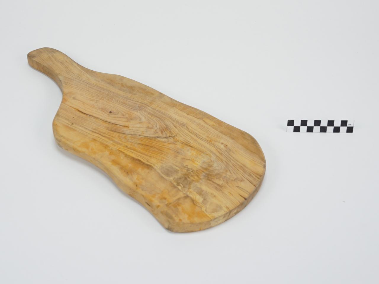 CUTTING BOARD
