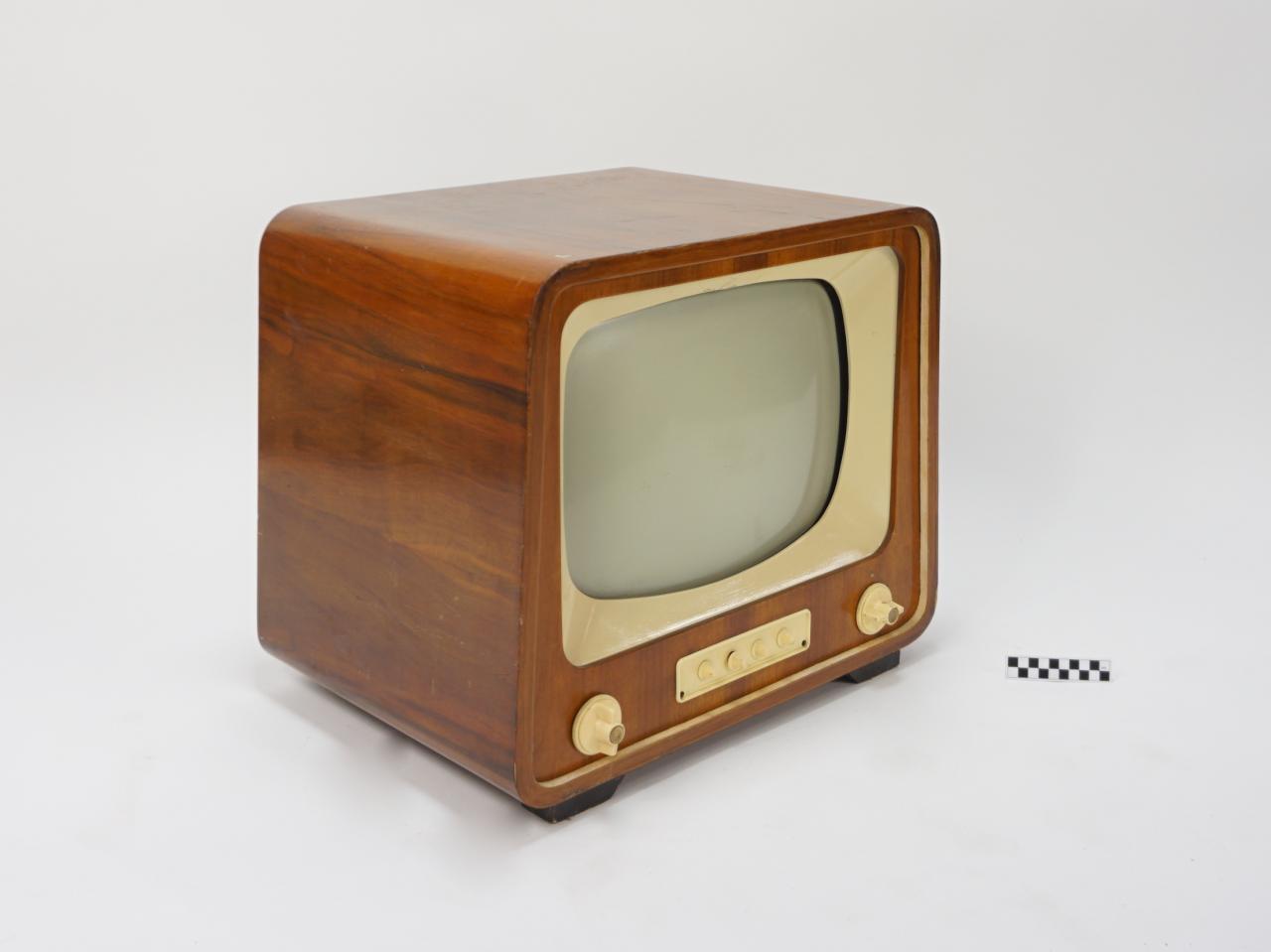 TELEWIZOR