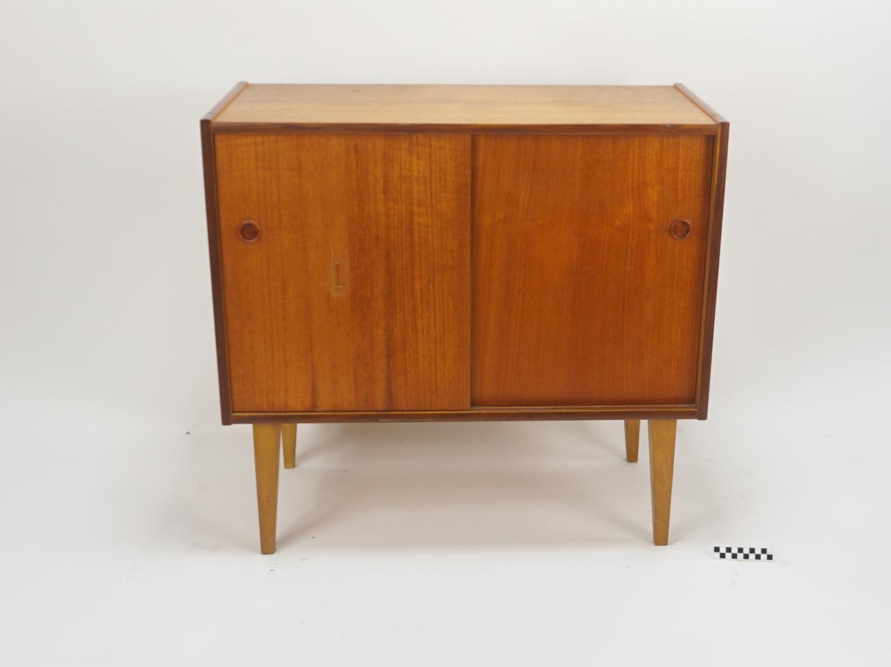 CABINET CHEST