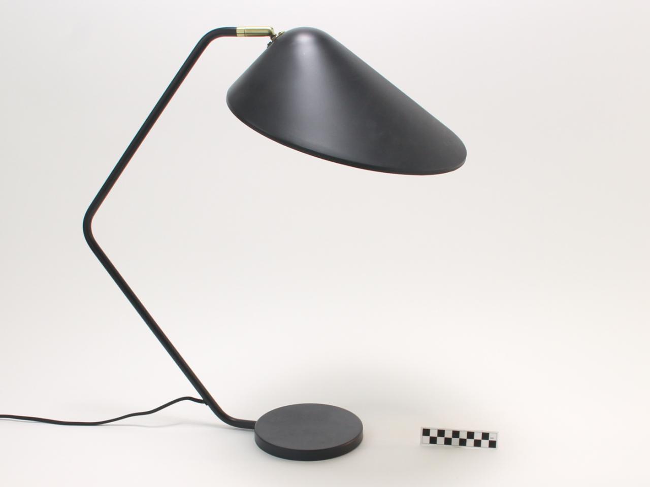 DESK LAMP