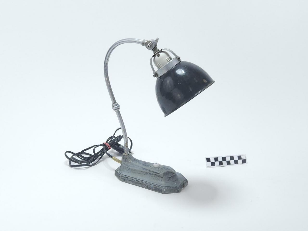 LAMPA BIURKOWA