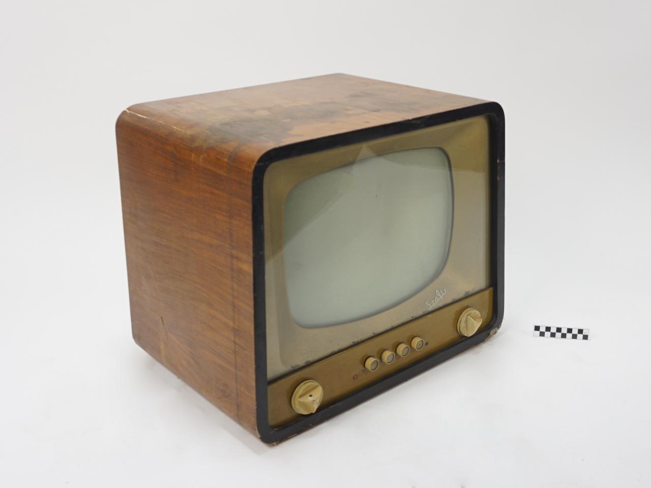 TELEWIZOR