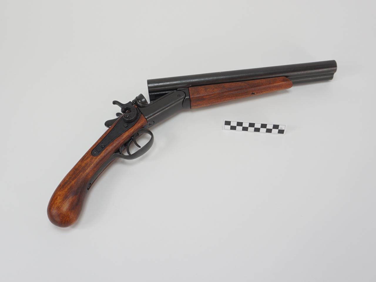 SAWED-OFF DOUBLE-BARRELED SHOTGUN