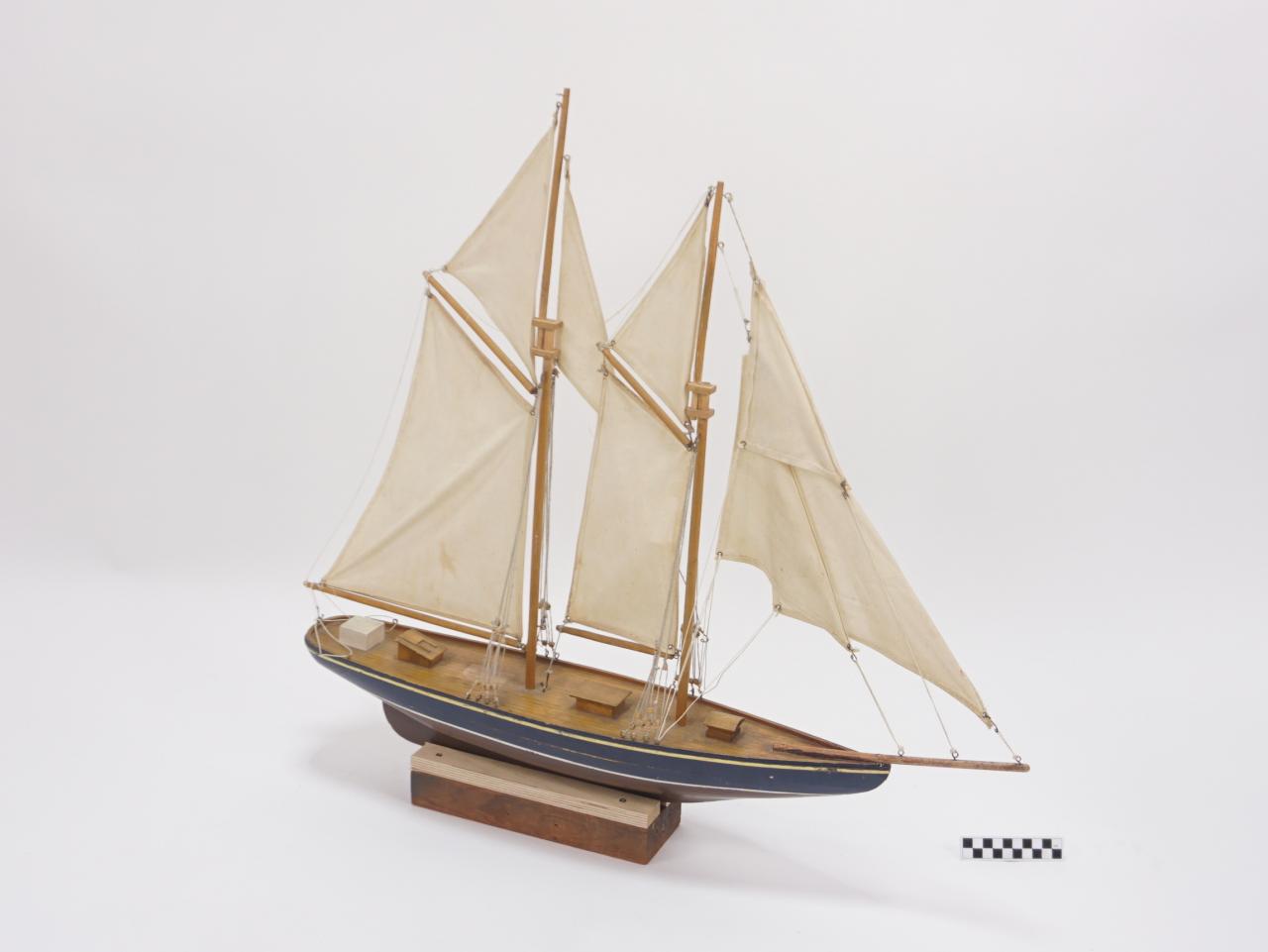 MODEL STATKU FIGURKA