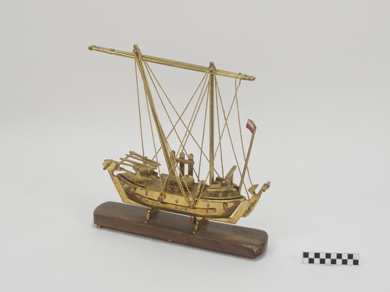 MODEL STATKU FIGURKA