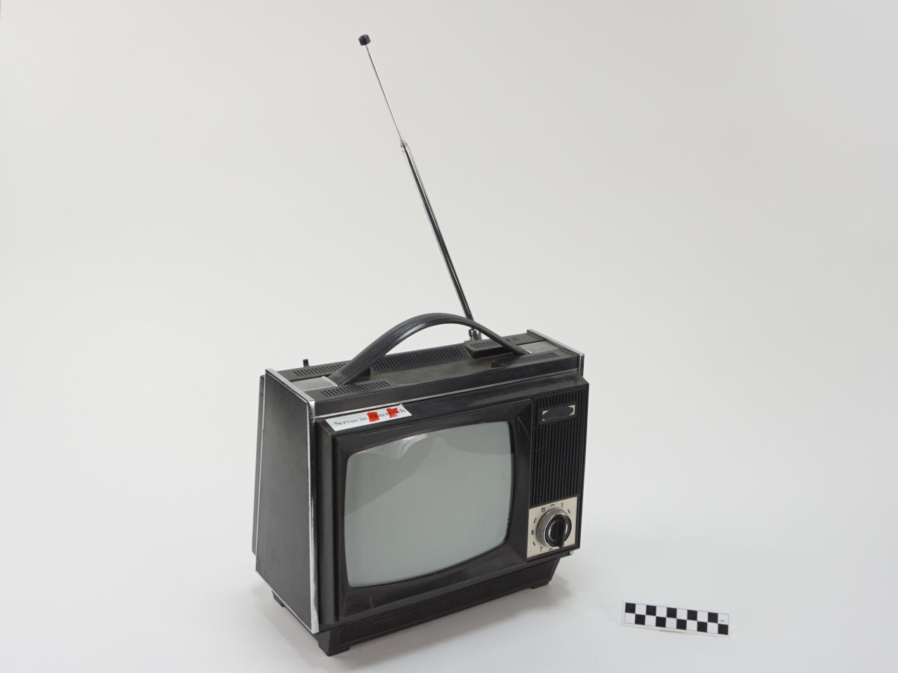 TELEWIZOR