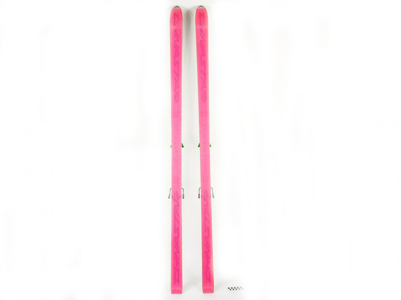 SKIS