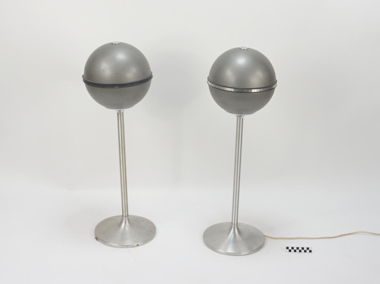 FLOOR SPEAKERS