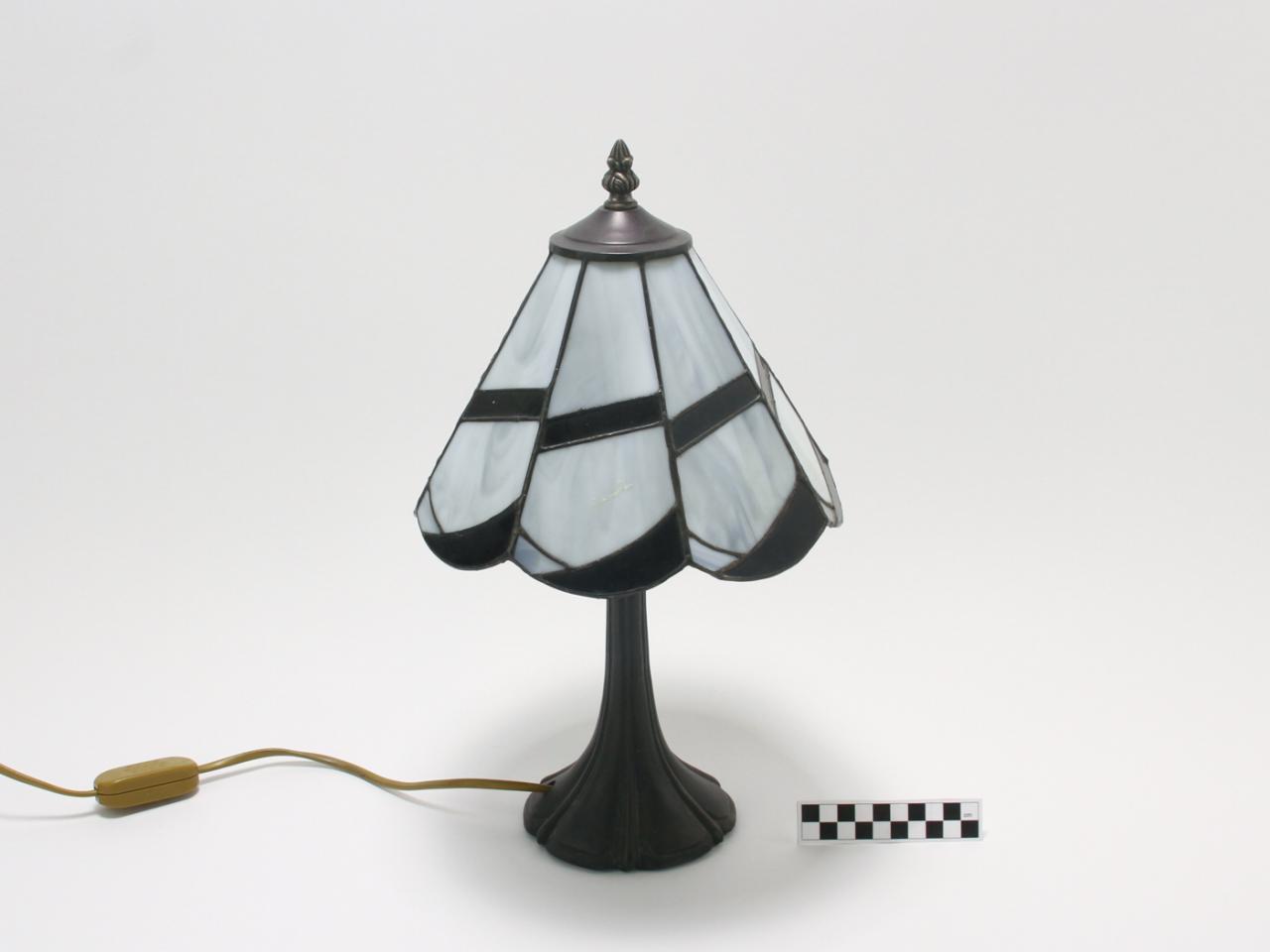 LAMPA STOŁOWA TIFFANY
