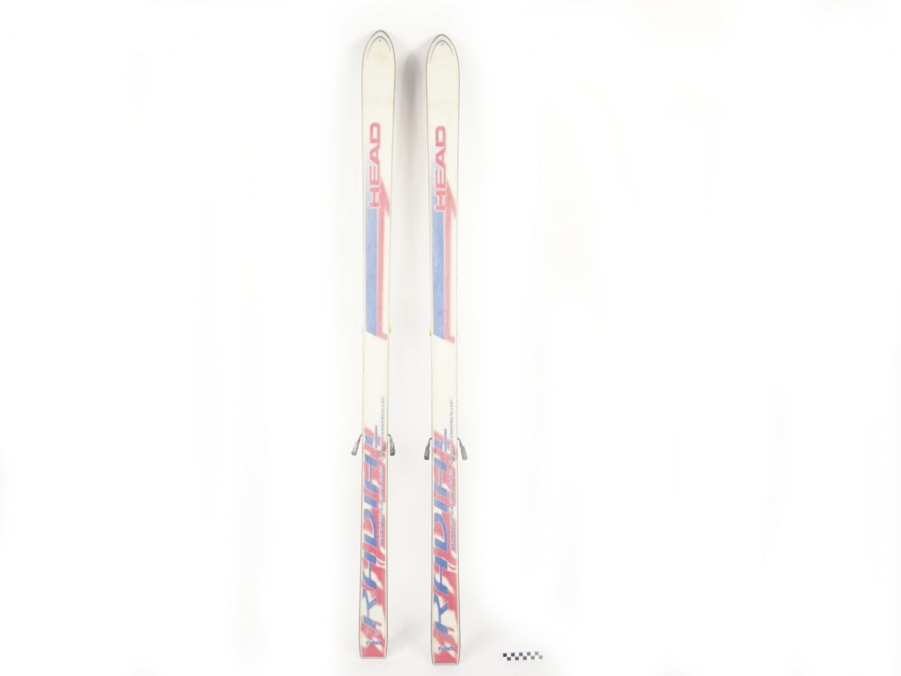 SKIS