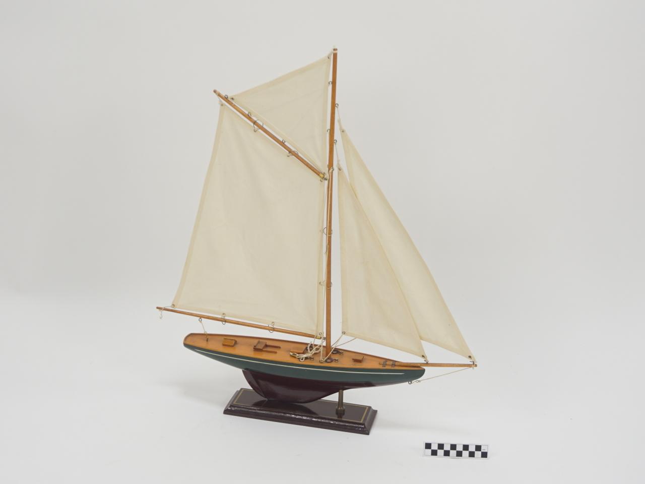 MODEL STATKU FIGURKA