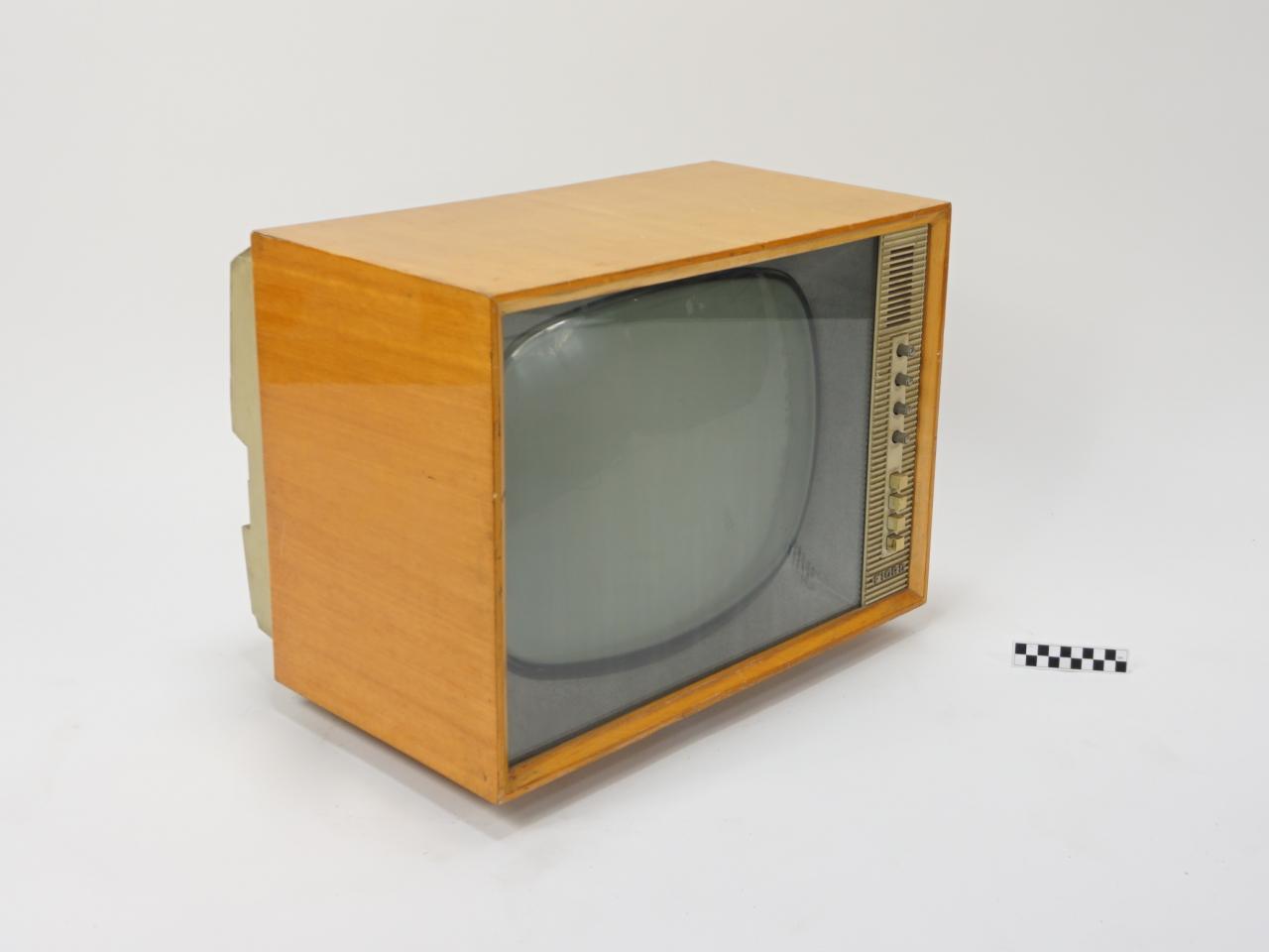 TELEWIZOR