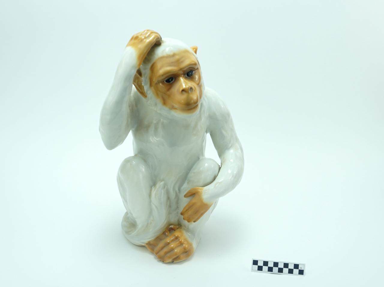 FIGURKA MAŁPA