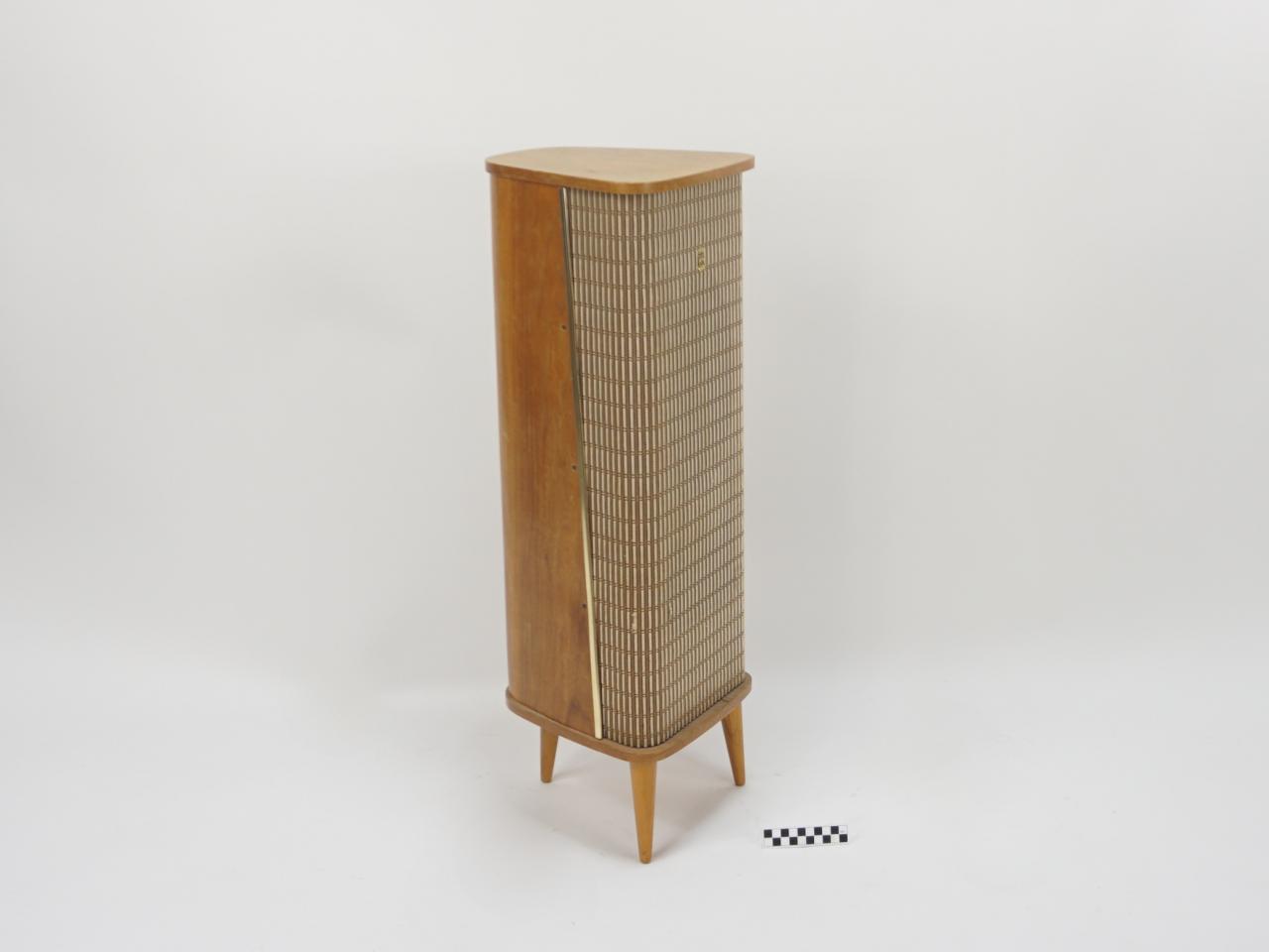 FLOOR SPEAKER