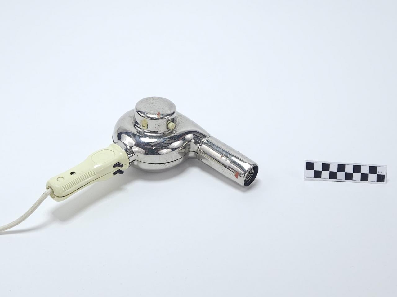 HAIR DRYER