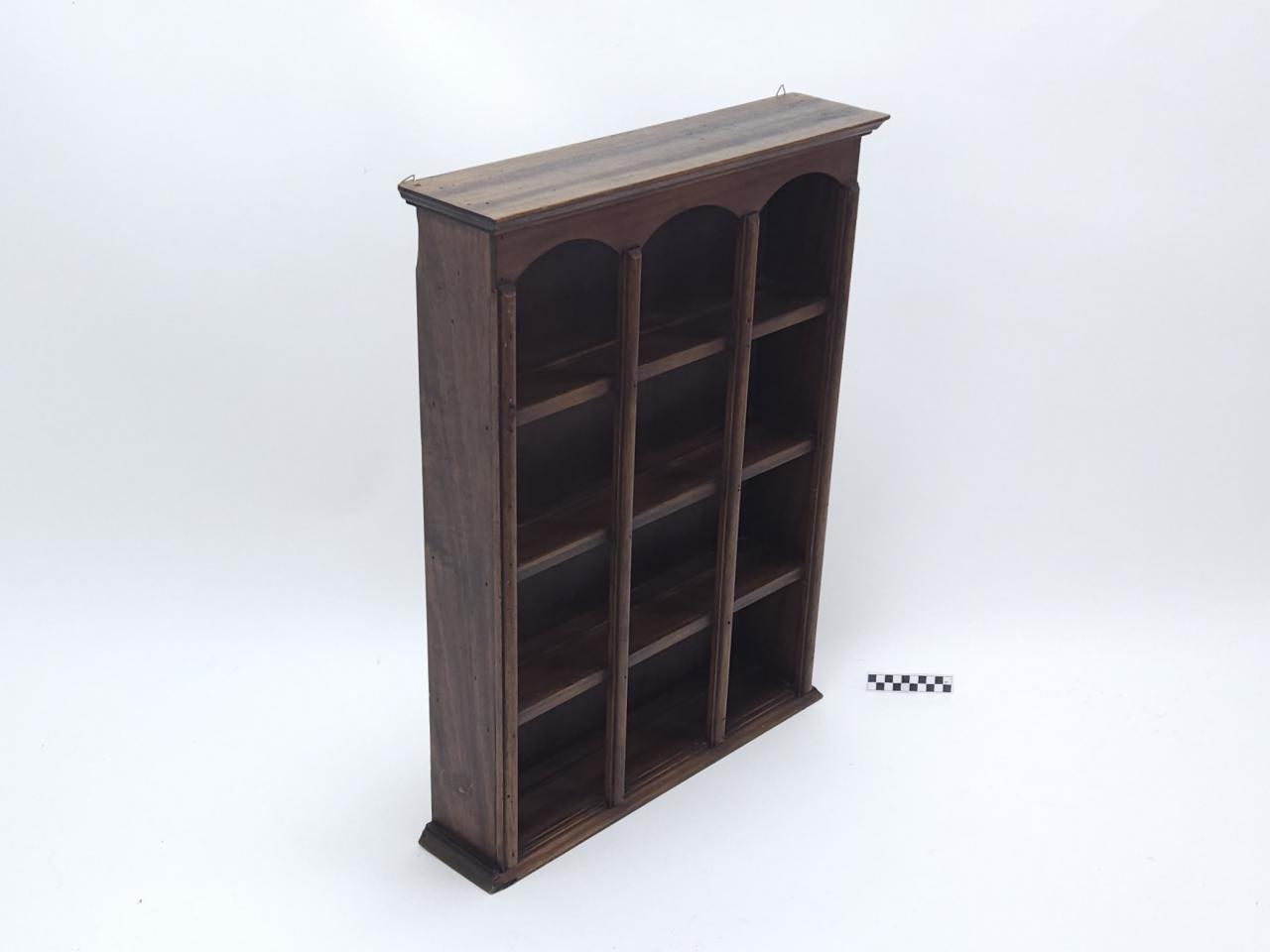 HANGING CABINET