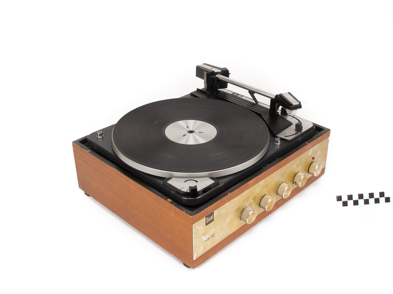 GRAMOPHONE