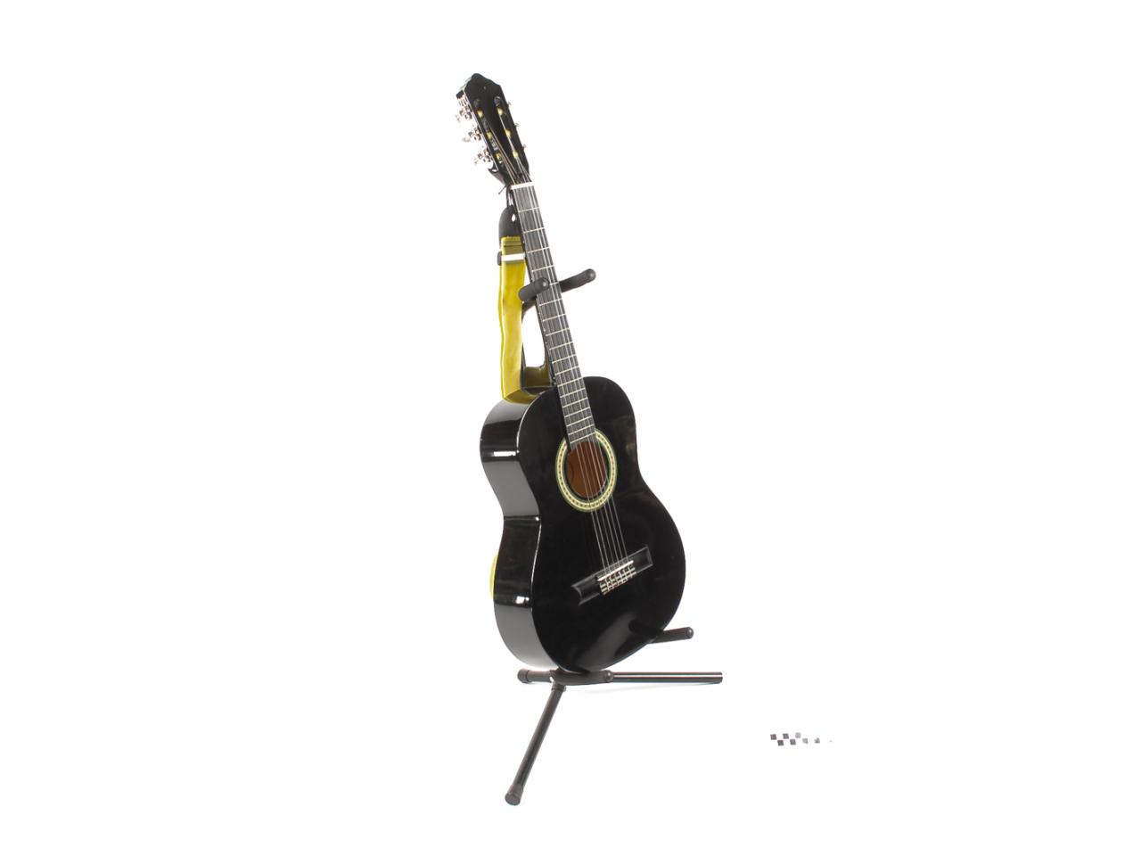 ACOUSTIC GUITAR