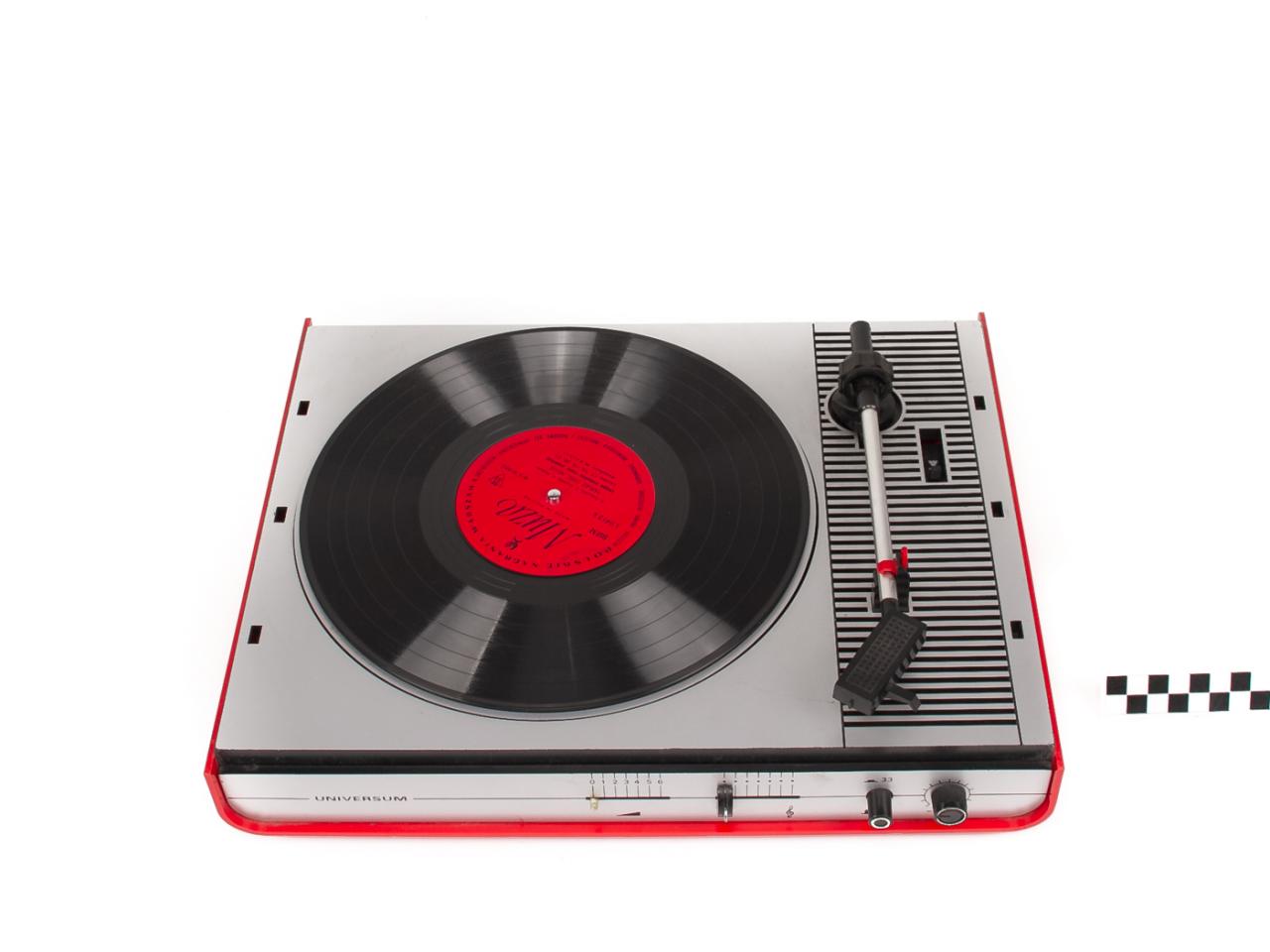 GRAMOPHONE