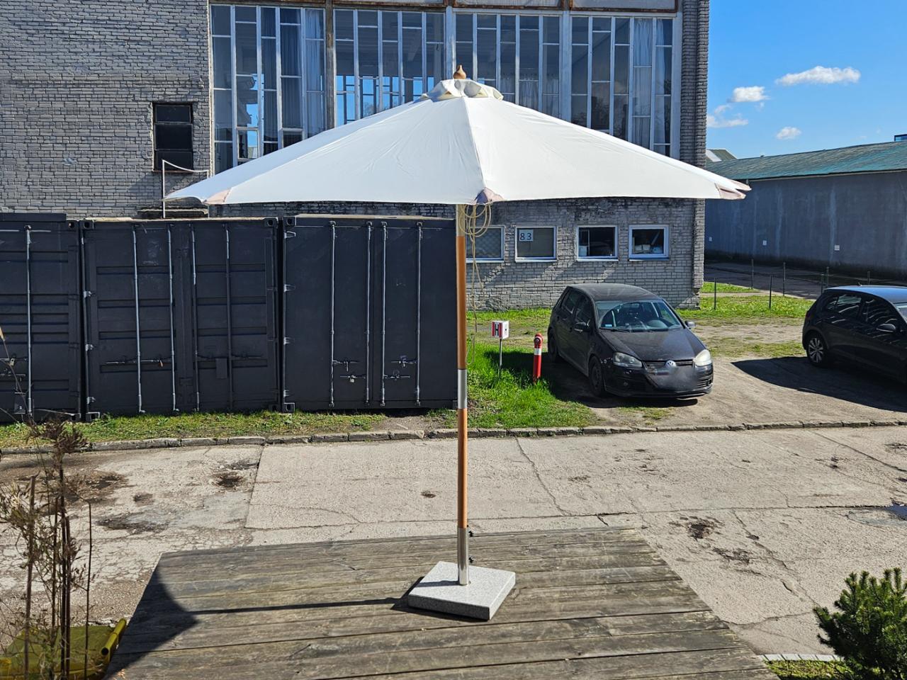 GARDEN PARASOL