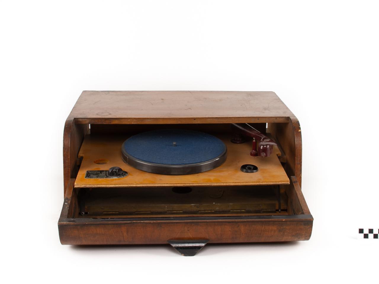 GRAMOPHONE