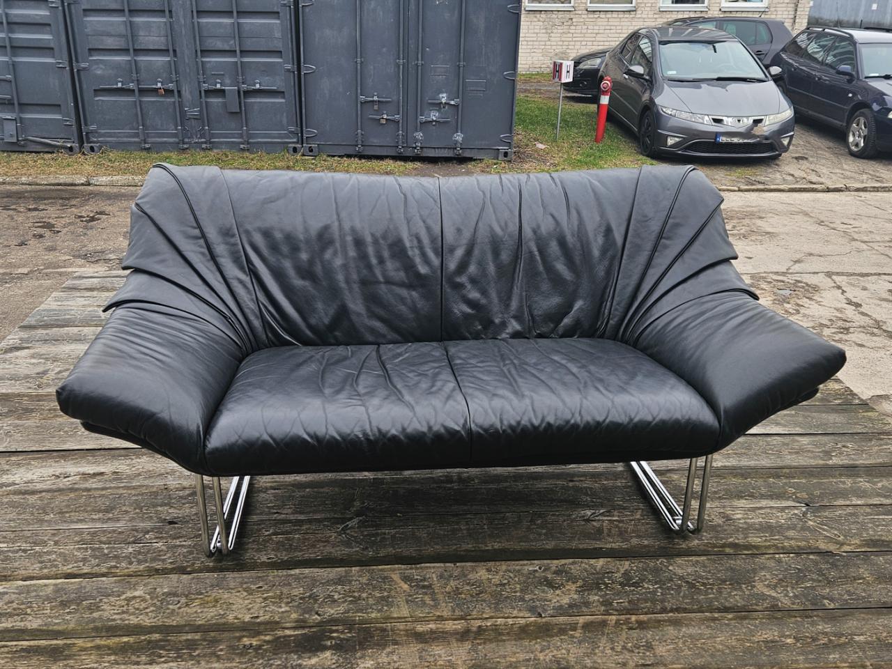 KANAPA SOFA