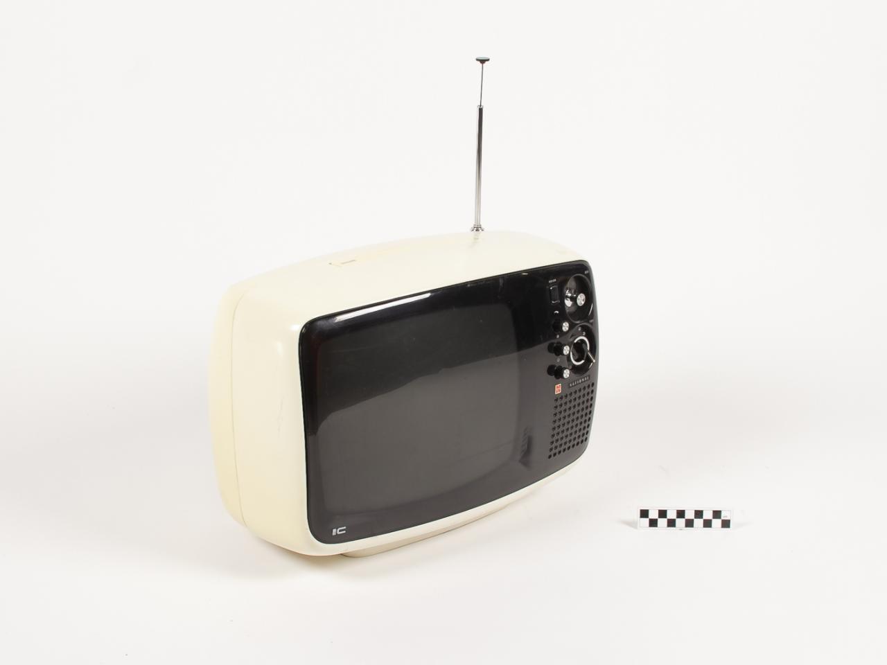 TELEWIZOR