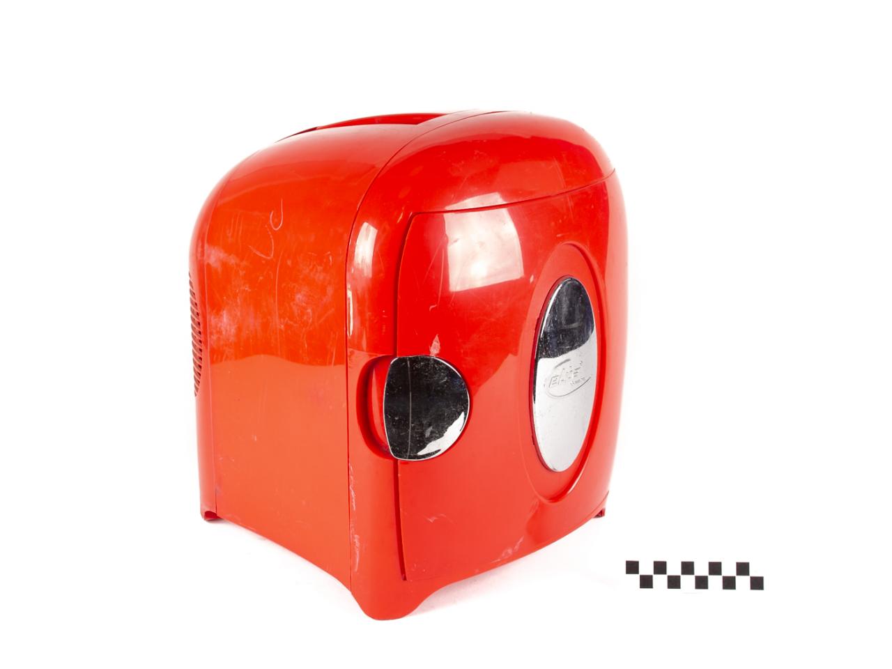 PORTABLE FRIDGE