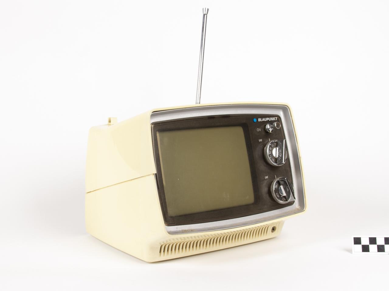 TELEWIZOR