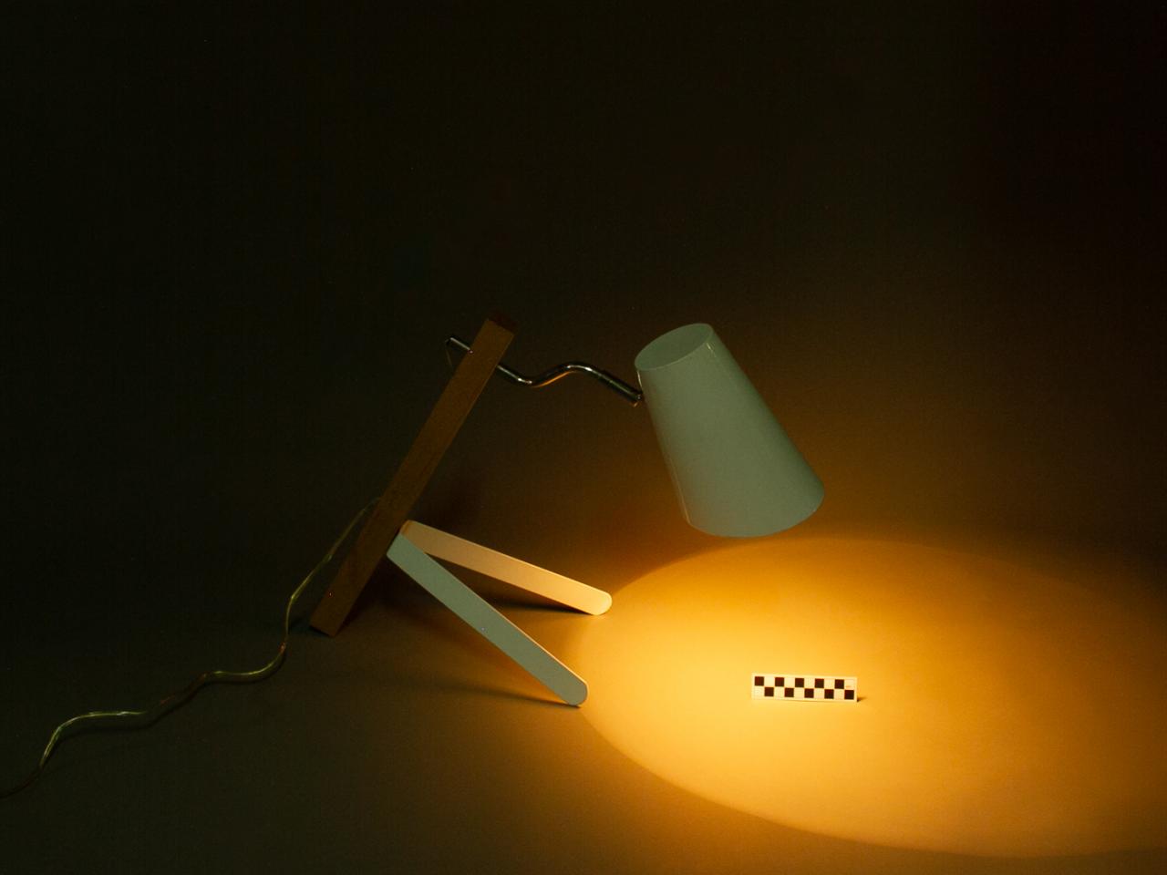 DESK LAMP