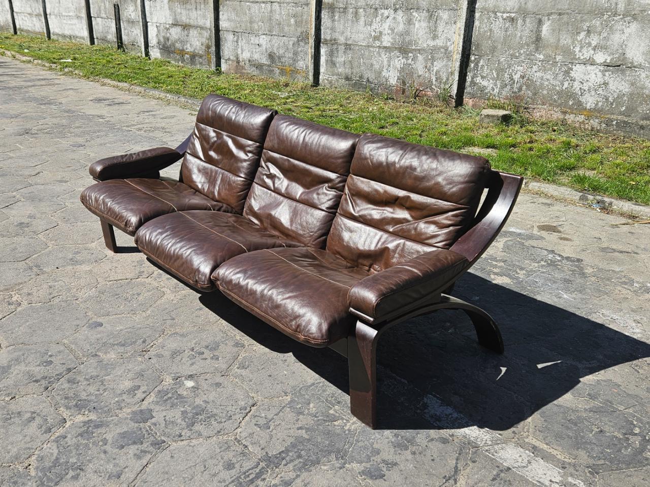 KANAPA SOFA