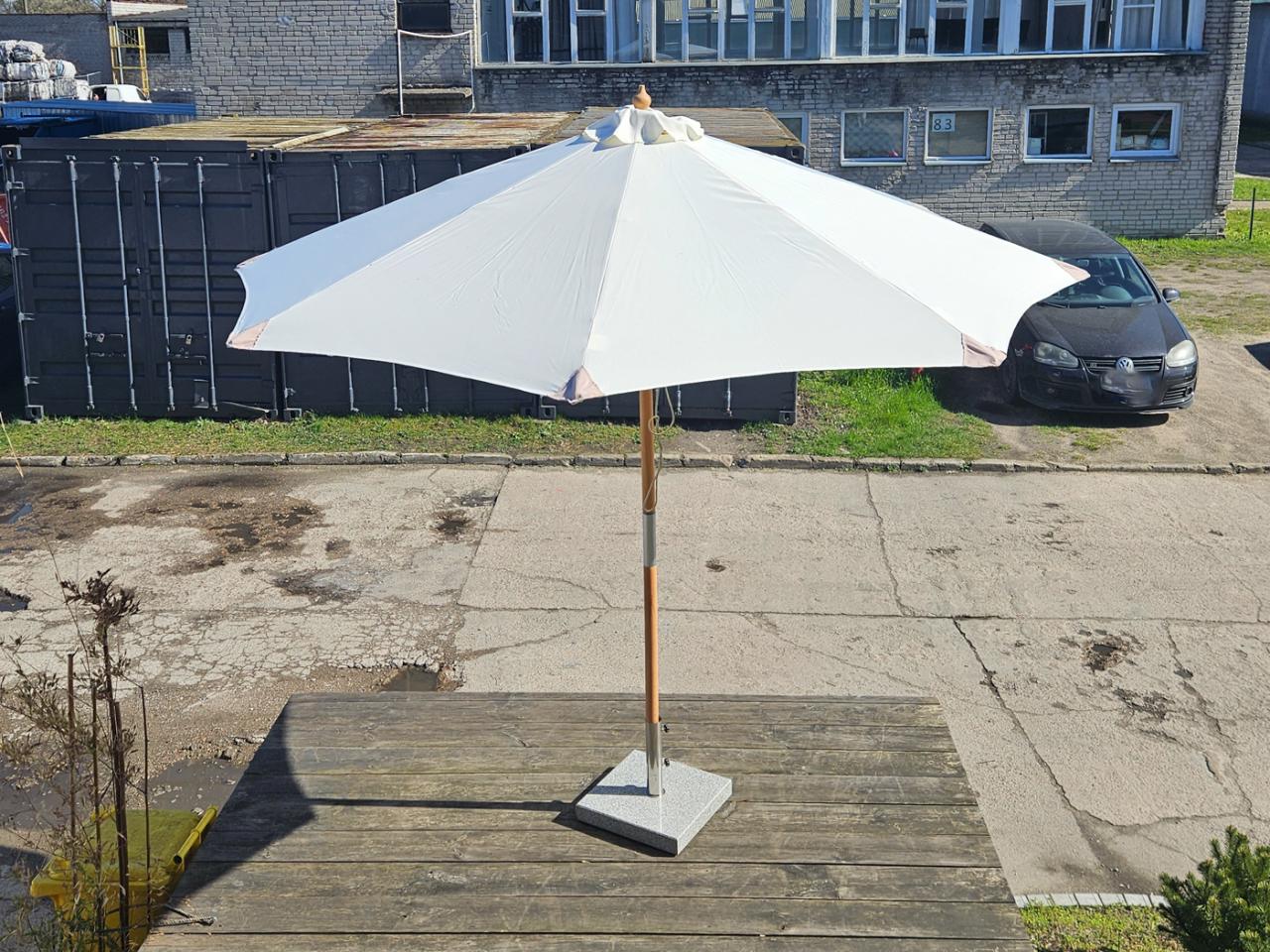 GARDEN PARASOL