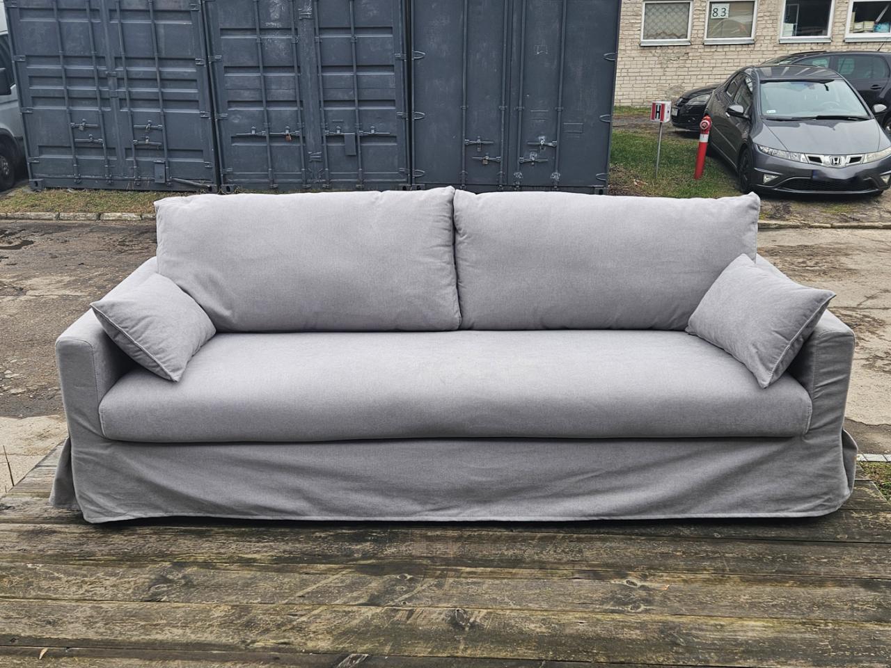 KANAPA SOFA