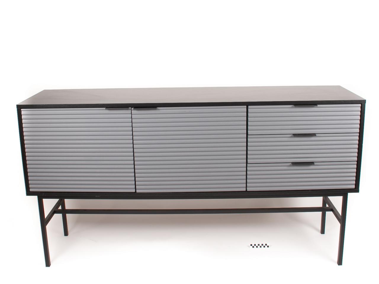 COMMODE CABINET