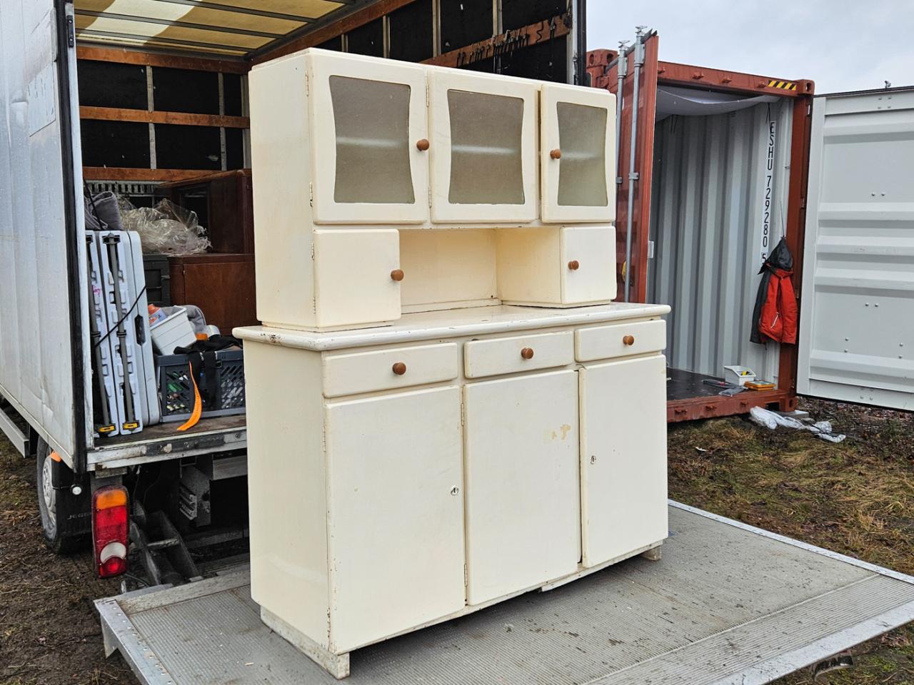 SIDEBOARD