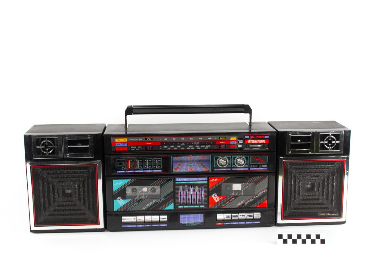 BOOMBOX RADIO