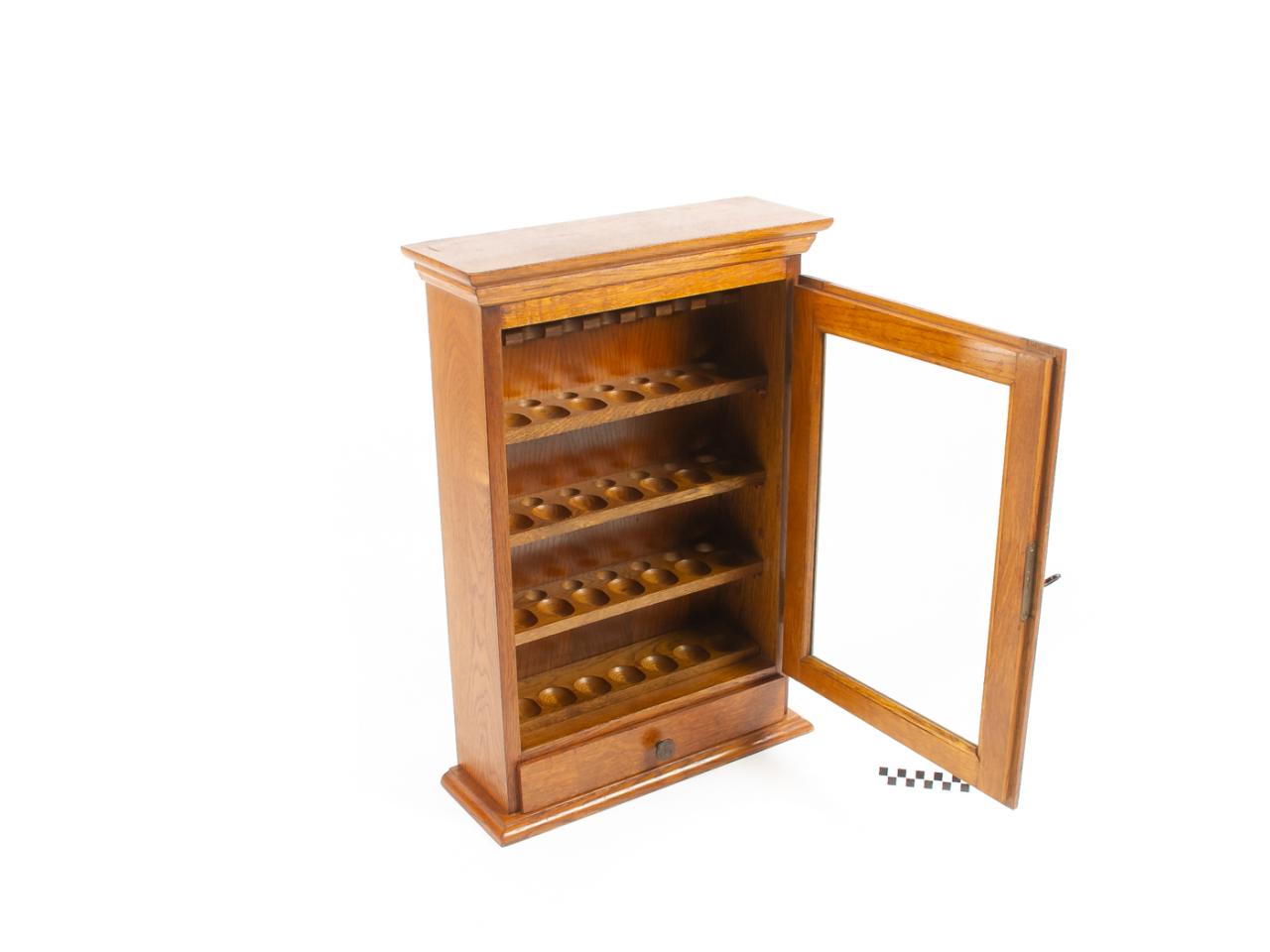 PIPE CABINET