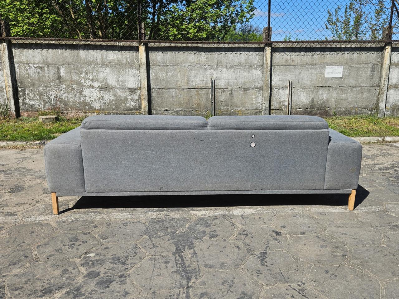 KANAPA SOFA