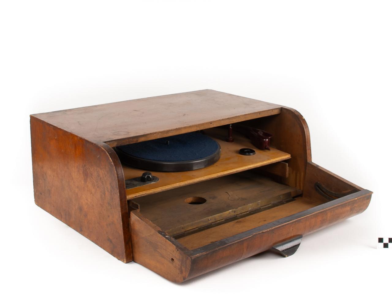 GRAMOPHONE